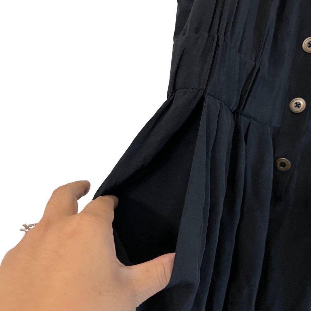 Anthropologie SINE Black Silk
Button Front Sleeveless
Romper Size 4 - Picture 7 of 9